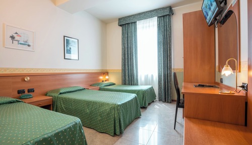 Habitación triple estándar (Dependance)