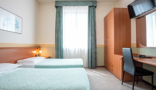 Habitación estándar doble, 1 cama de matrimonio grande, en edificio anexo