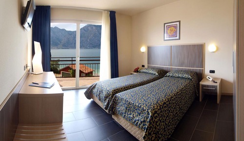 Habitación doble, vistas al lago