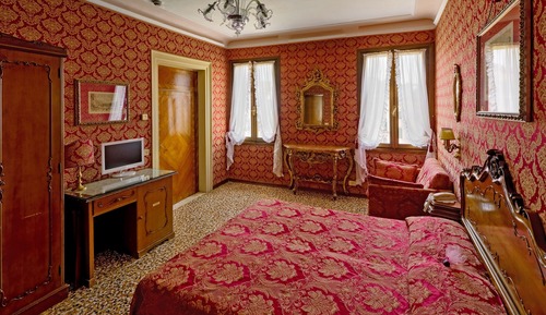Junior Suite, View (3 people, 3rd Floor, no lift )