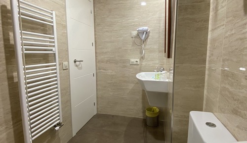 Habitación con 2 camas individuales