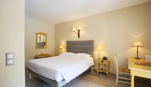 Habitación estándar con 1 cama doble o 2 individuales