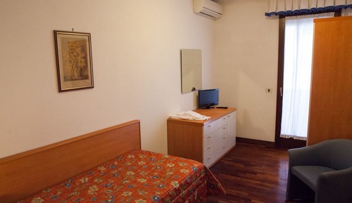 Habitación individual clásica, 1 habitación, acceso a la piscina, vistas al jardín