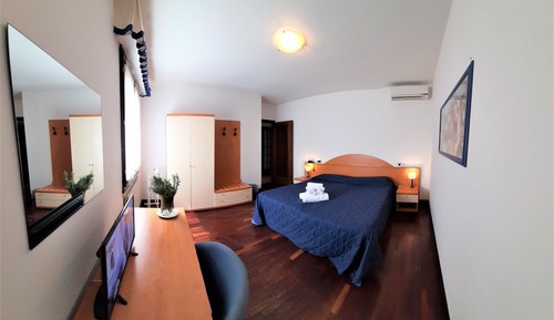 Habitación Confort doble, 1 habitación, acceso a la piscina, vistas al jardín