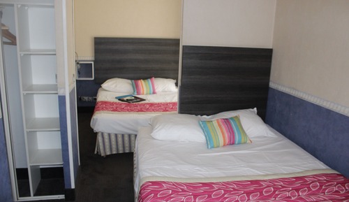 Habitación cuádruple estándar