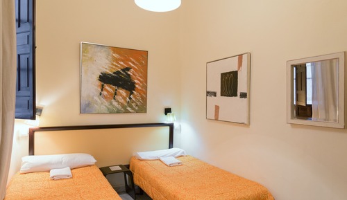 Habitación con 1 cama doble o 2 individuales, baño privado (Welcome Drink)