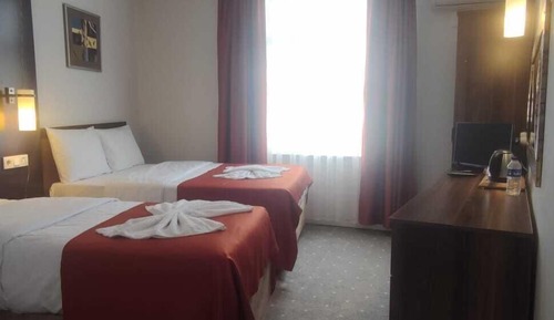 Habitación familiar con 1 cama doble o 2 individuales
