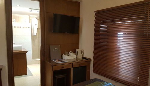 Habitación económica con 1 cama doble o 2 individuales, baño privado (Oriental Plus)