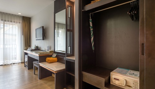 Superior Room (No View)