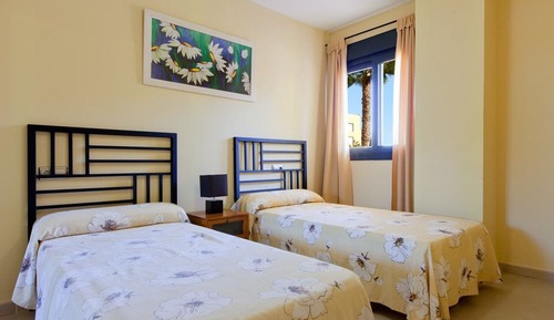 Apartamento, 2 habitaciones, piscina privada