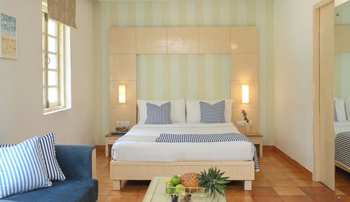 Deluxe Pool view Room