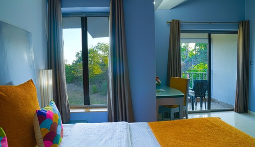 Suite de lujo, balcón, vistas al jardín (with living room)