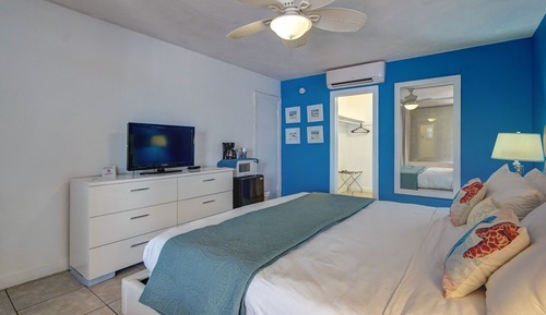 Standard King Room