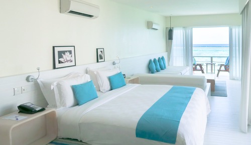 Villa, 1 cama de matrimonio grande, vistas al mar, sobre el agua