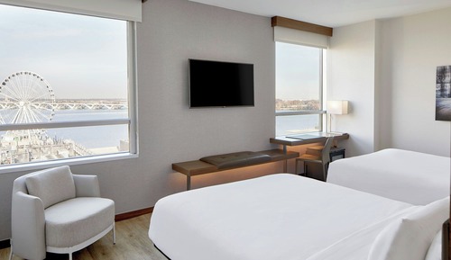 Habitación, 2 camas de matrimonio, vistas al río