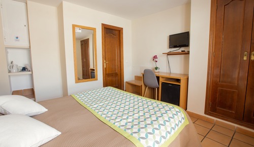Habitación doble, baño privado