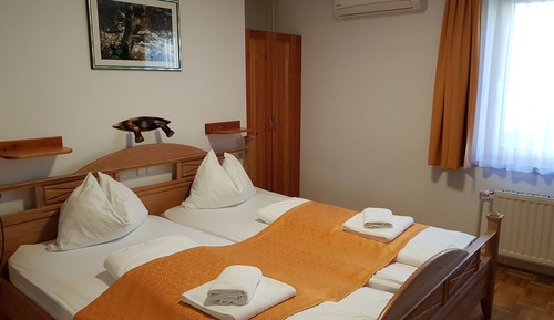 Habitación económica doble, 1 cama de matrimonio grande
