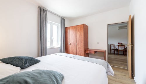 Apartamento, 1 habitación, terraza, vistas parciales al mar
