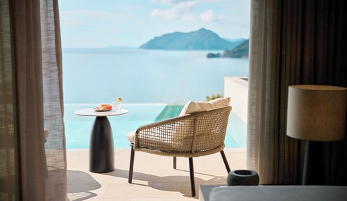 Open Plan Suite Sea View Private Pool