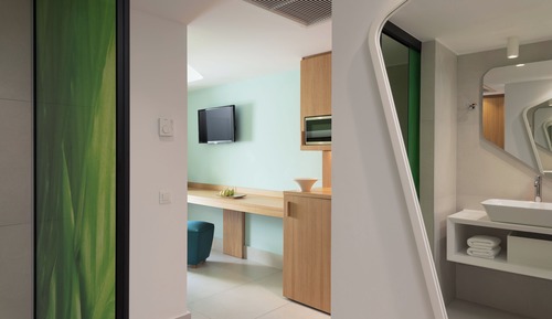 Habitación familiar, vistas al jardín (4 bedded Main Building)