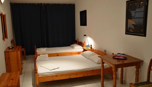 Habitación triple, balcón