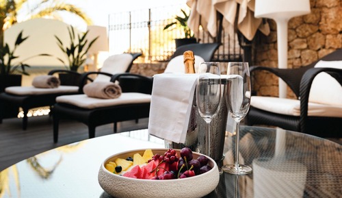 Suite Grand, terraza, vistas parciales al mar