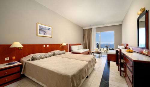 Habitación familiar, vistas al mar