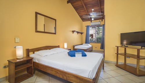 Habitación superior, vistas al jardín