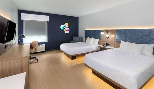 Habitación, 2 camas de matrimonio, no fumadores (Mobility,Hearing,Roll-In Shower)