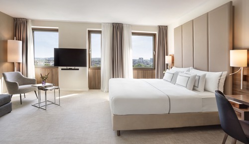 The Level Junior Suite with Executive Lounge Access