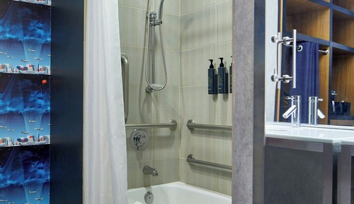 Habitación, 2 camas de matrimonio (Mobility/Hearing Accessible, Tub)