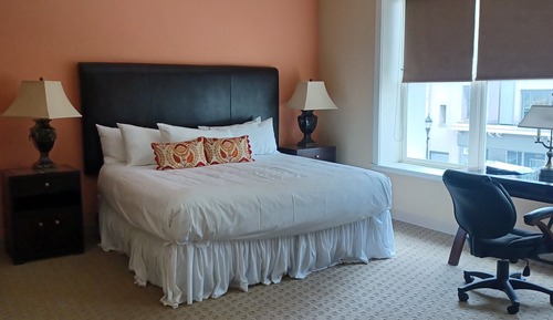 Habitación Deluxe, 1 cama de matrimonio grande, bañera de hidromasaje, vistas a la ciudad