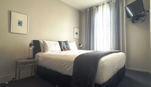Suite, 1 cama de matrimonio grande, no fumadores, balcón