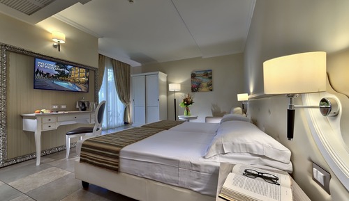 Habitación Confort, vistas parciales al lago