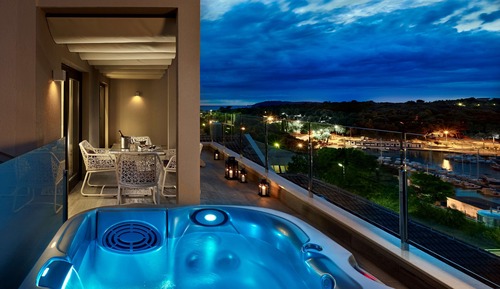 Suite familiar, vistas al puerto deportivo