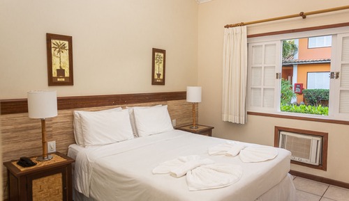 Habitación con 1 cama doble o 2 individuales, vistas al jardín