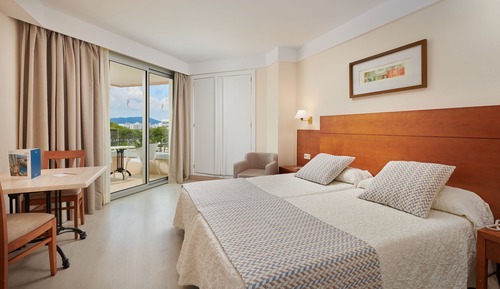 Estudio estándar (2 adults + 1 child)