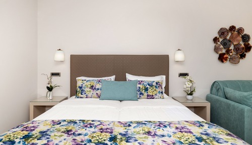 Comfort Front Bungalow( Double or Twin)