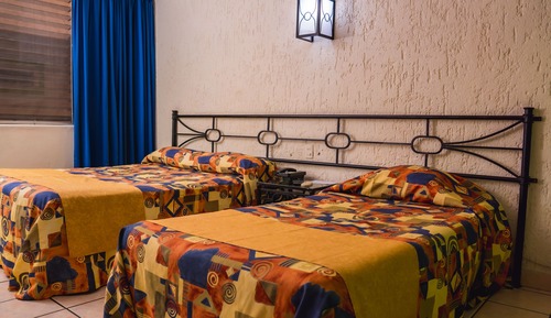 Habitación estándar doble, varias camas