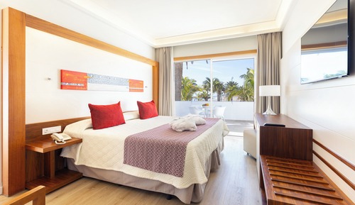 Suite junior, terraza (2 adults + 1 child)