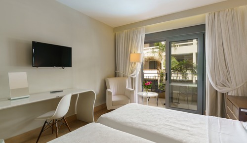 Double room with Garden or Land view