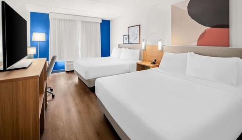 Habitación, 2 camas de matrimonio, accesible para personas con discapacidad, bañera