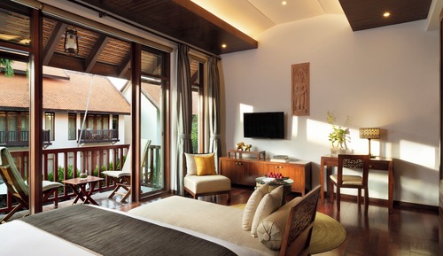Yin & Yang Special Package - Daily Free Flow Drinks and unlimited Spa