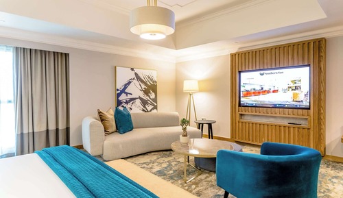 Premier King Suite
