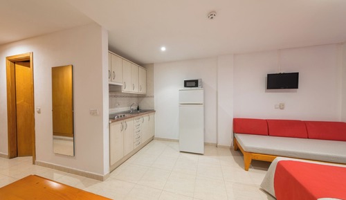 Estudio (1 adult + 2 children - Interior)