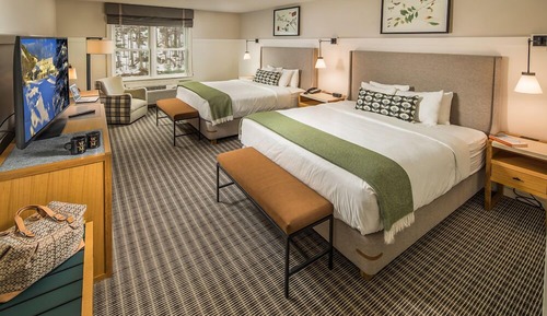 Deluxe Queen Suite 