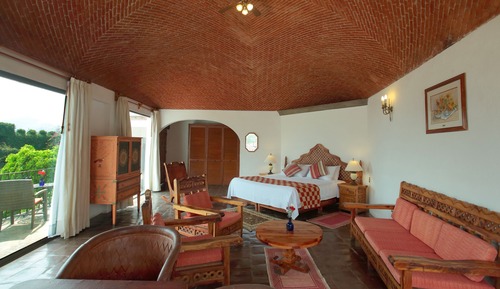 Romantic Suite with a Bathtub