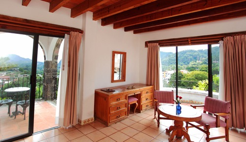 Junior Suite con Terraza y Bella Vista
