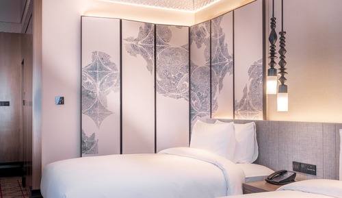 TWIN DELUXE ROOM