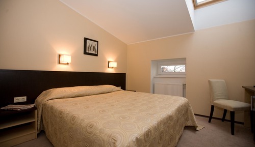 Habitación económica con 1 cama doble o 2 individuales